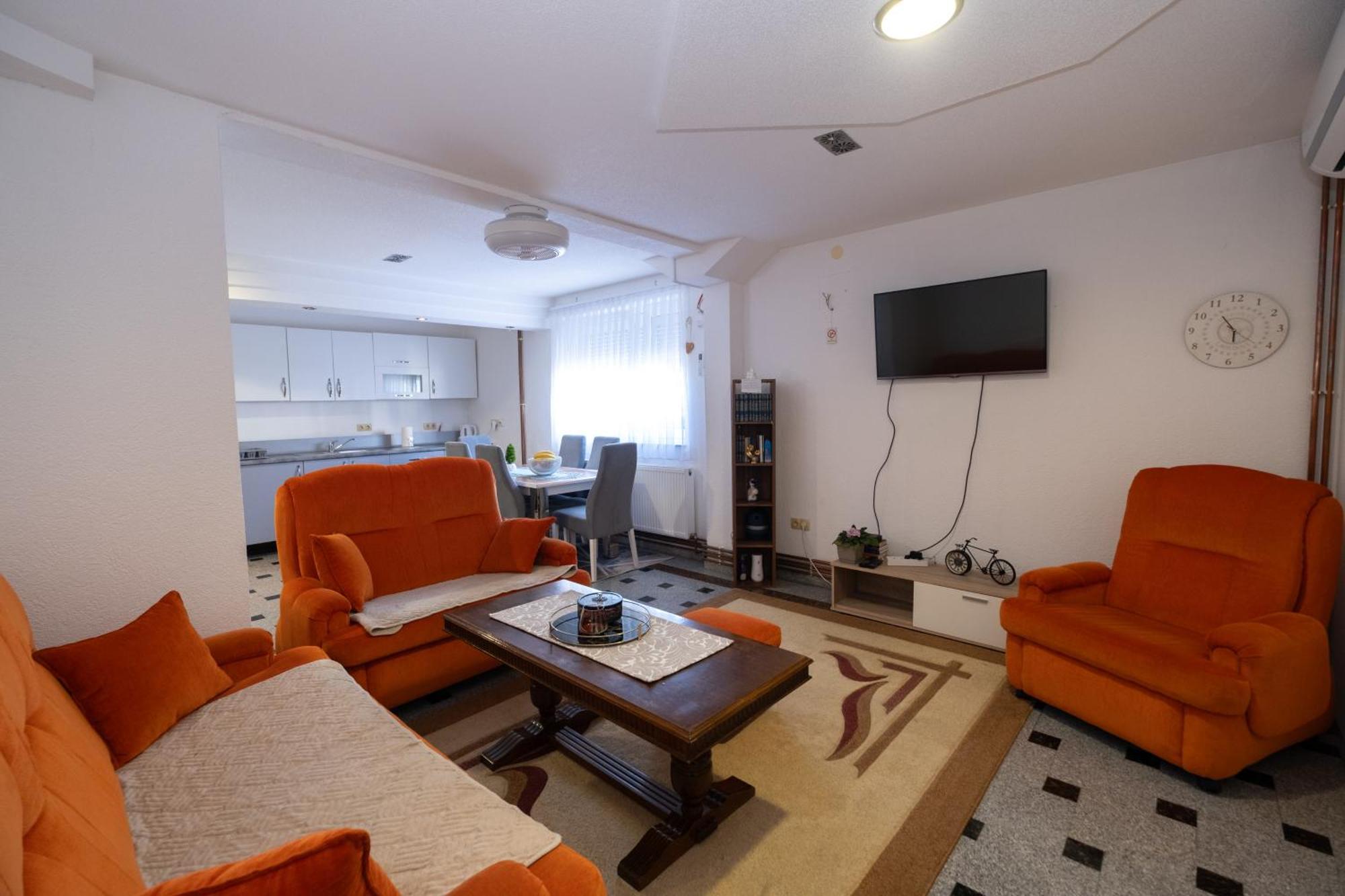 Good People Appartement Bihać Buitenkant foto
