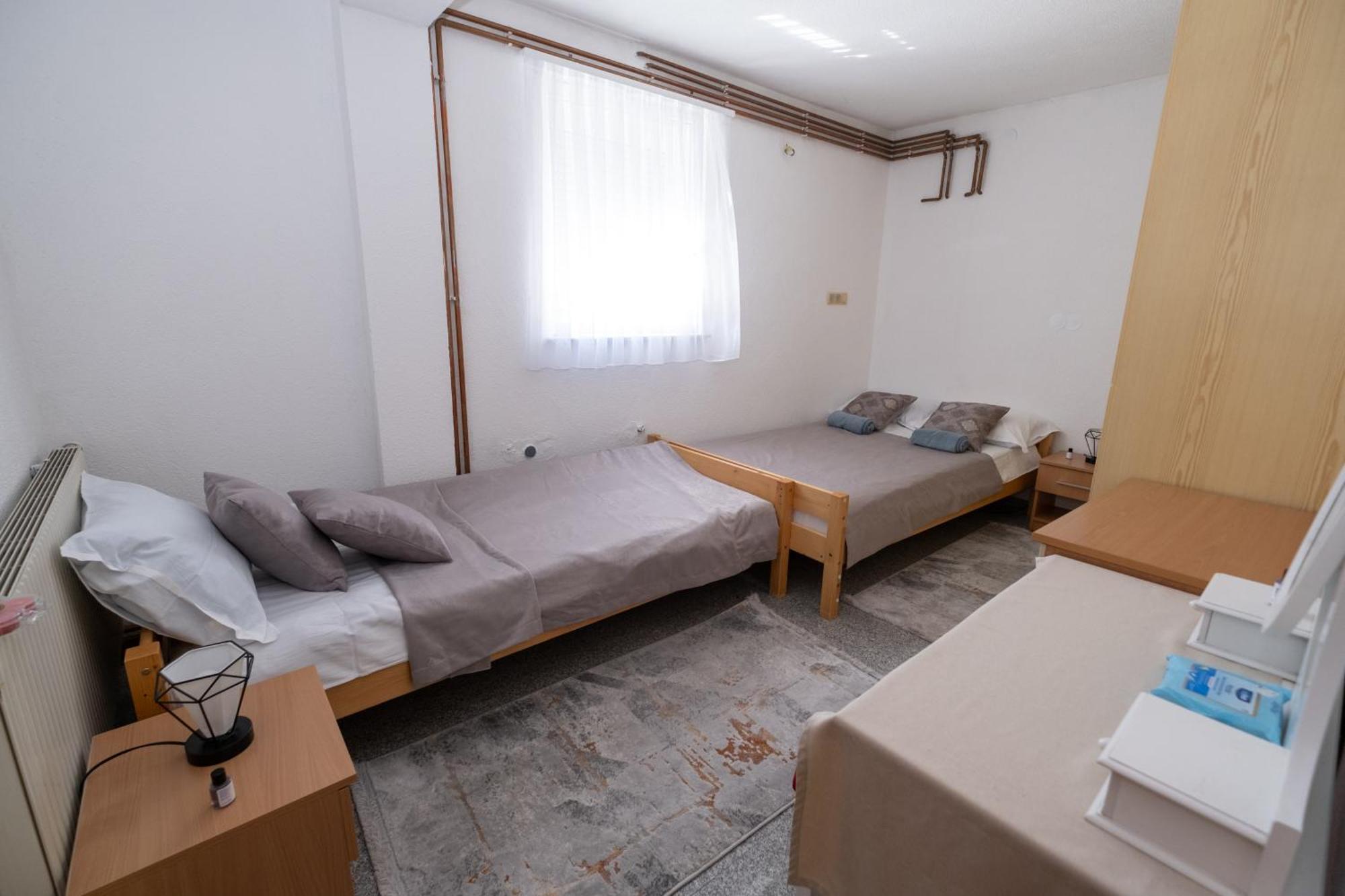 Good People Appartement Bihać Buitenkant foto