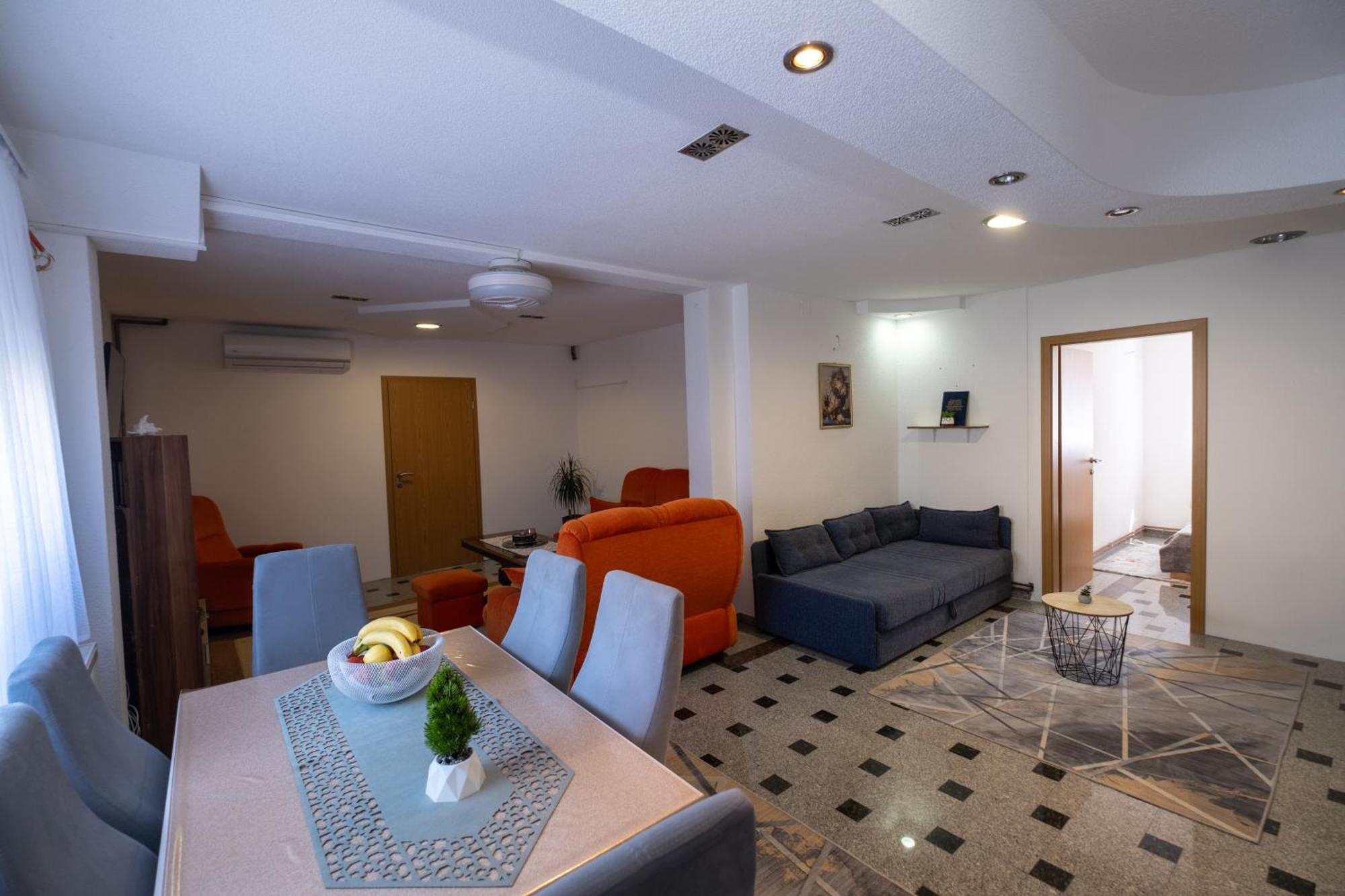 Good People Appartement Bihać Buitenkant foto